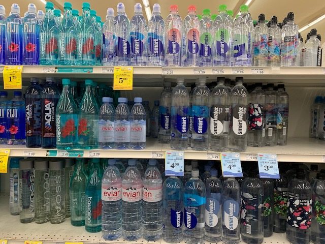 ハワイの市販の水の種類